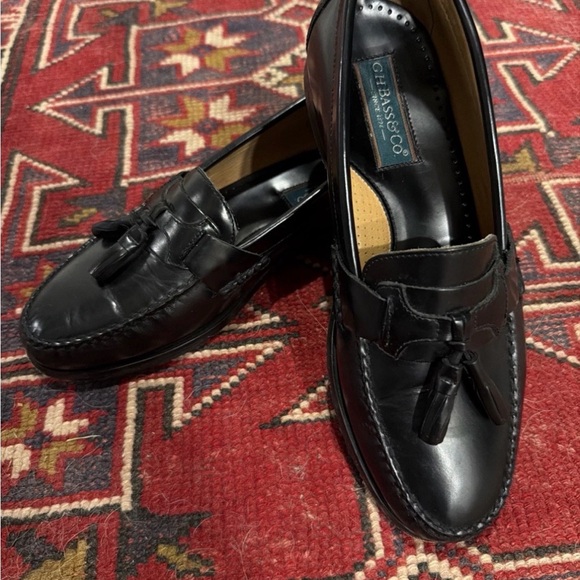 G.H. Bass & Co. Other - G.H. Bass & Co. Black Leather Tassel Loafers